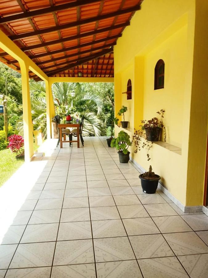 Casa Com Flores Pedra Azul  Extérieur photo